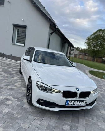 BMW Seria 3 cena 62900 przebieg: 167000, rok produkcji 2015 z Legnica małe 352